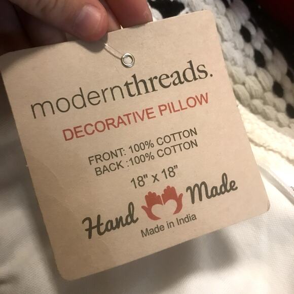 Modern Threads NWT Black White Pattern Tanasi Decorative Pillow Cover - Picture 3 of 4